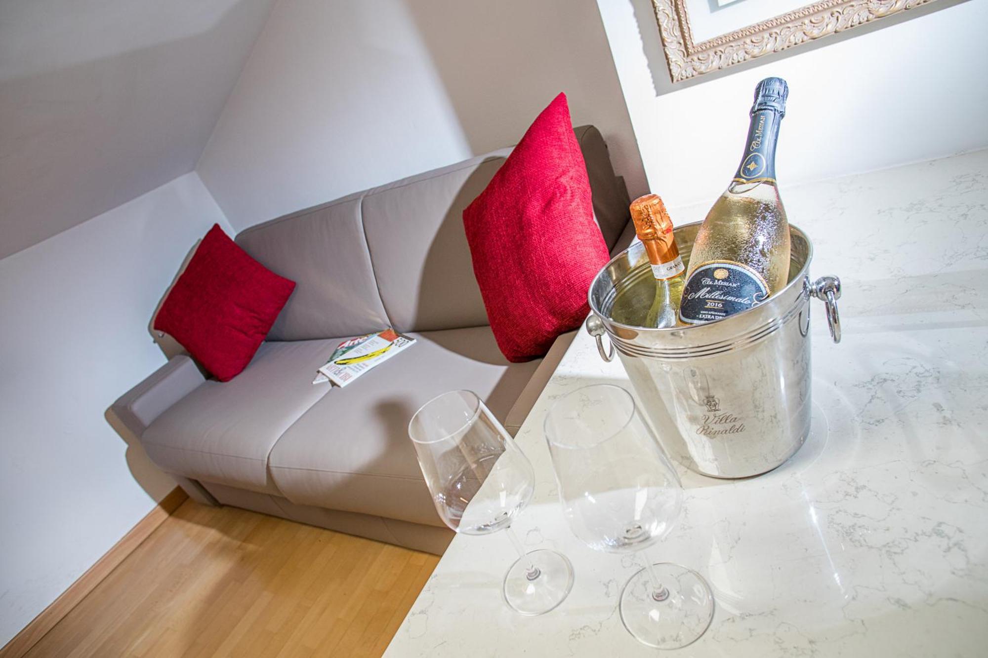 Family Apartment Verona Class Bagian luar foto